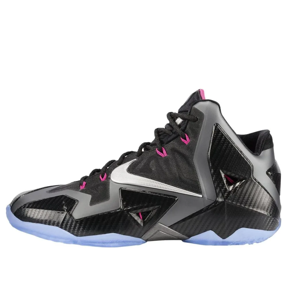 Nike LeBron 11